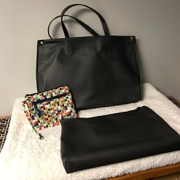 Iota Chic "Mosaic" 3-piece Tote Travel Bag Set Black Exterior - Picture 2 of 12